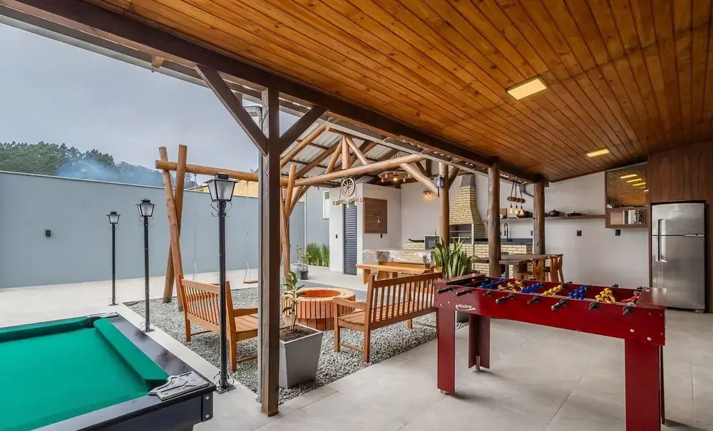 Comfortable and Sophisticated Accommodations Just Minutes From the Beach - VIL