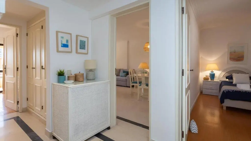 Marina 2BDR Apartment With Balcony & Pool - 5min from beach by LovelyStay