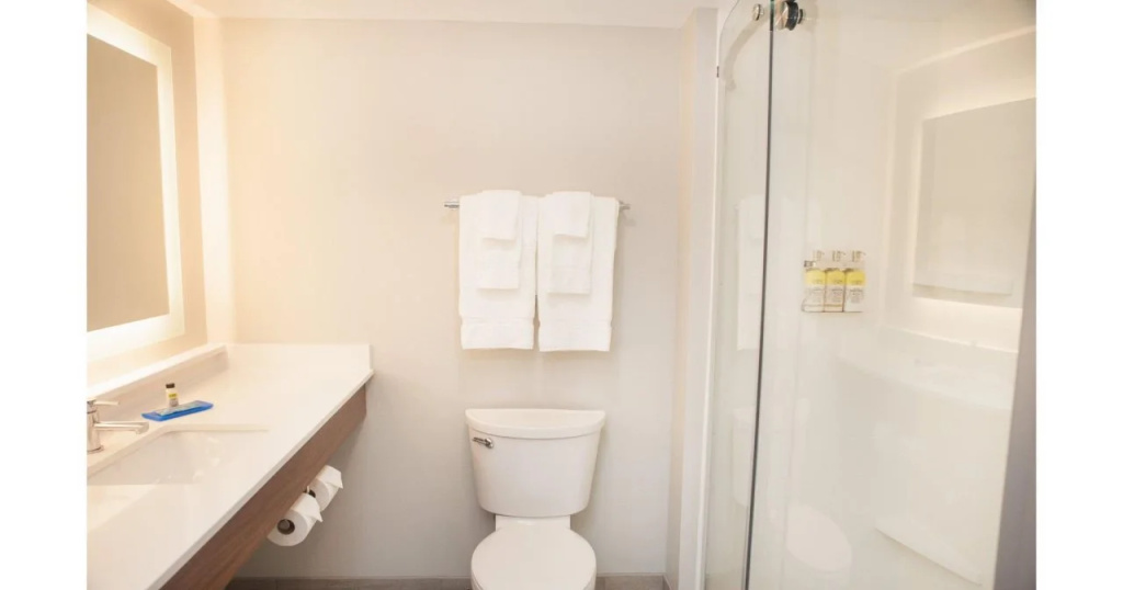 Holiday Inn Express Hotel & Suites Norfolk by IHG
