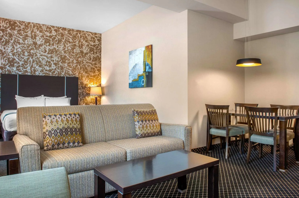 Quality Inn & Suites