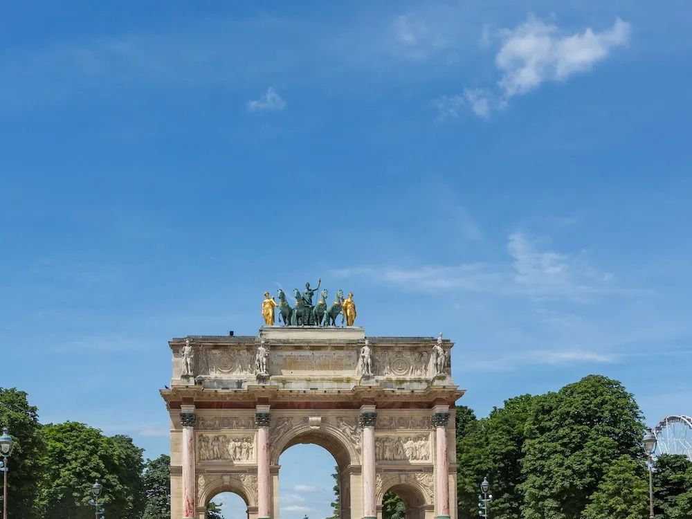 Luxury 2 Bedroom 2 Bathroom - Louvre Museum