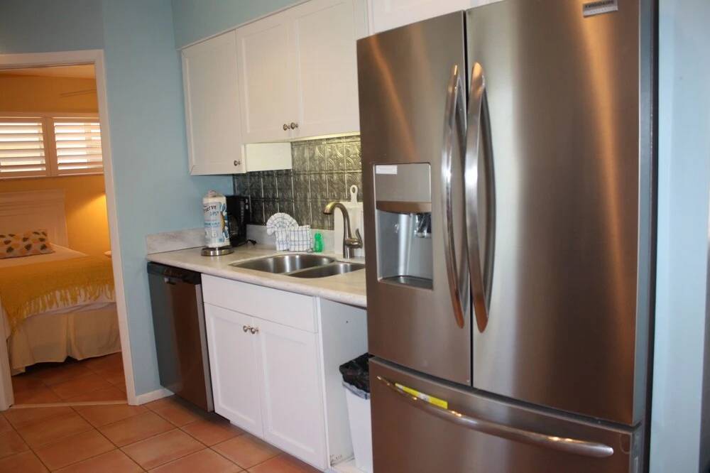 Aloha Kai - Unit 20- Beautifully Updated! 2 Bedrooms 2 Bathrooms Apts