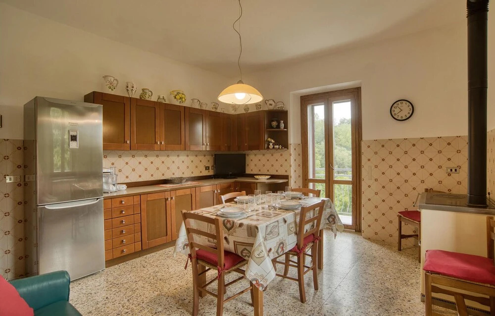 Stunning Apartment in Piancastagnaio With 3 Bedrooms and Wifi