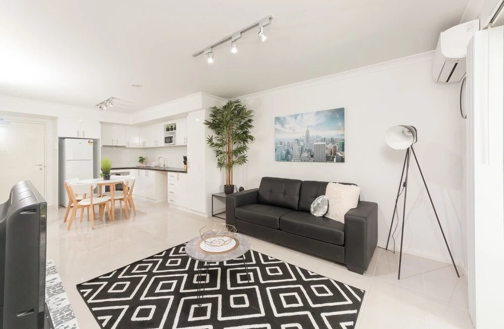 Lakeview Suite 05