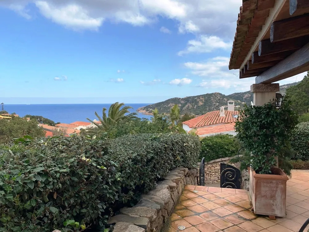 Apartment for 5 People Baia Sardinia Just 250 Meters From the Sea