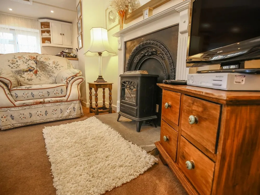 Neathwood Cottage, TETBURY