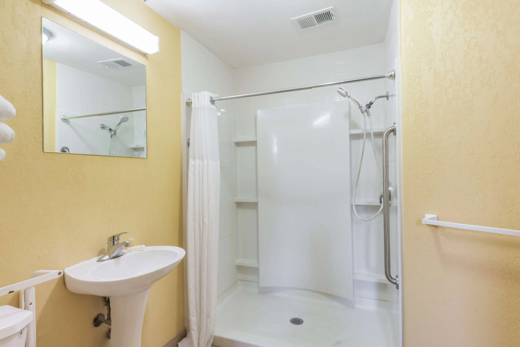 Days Inn by Wyndham Pittsburgh