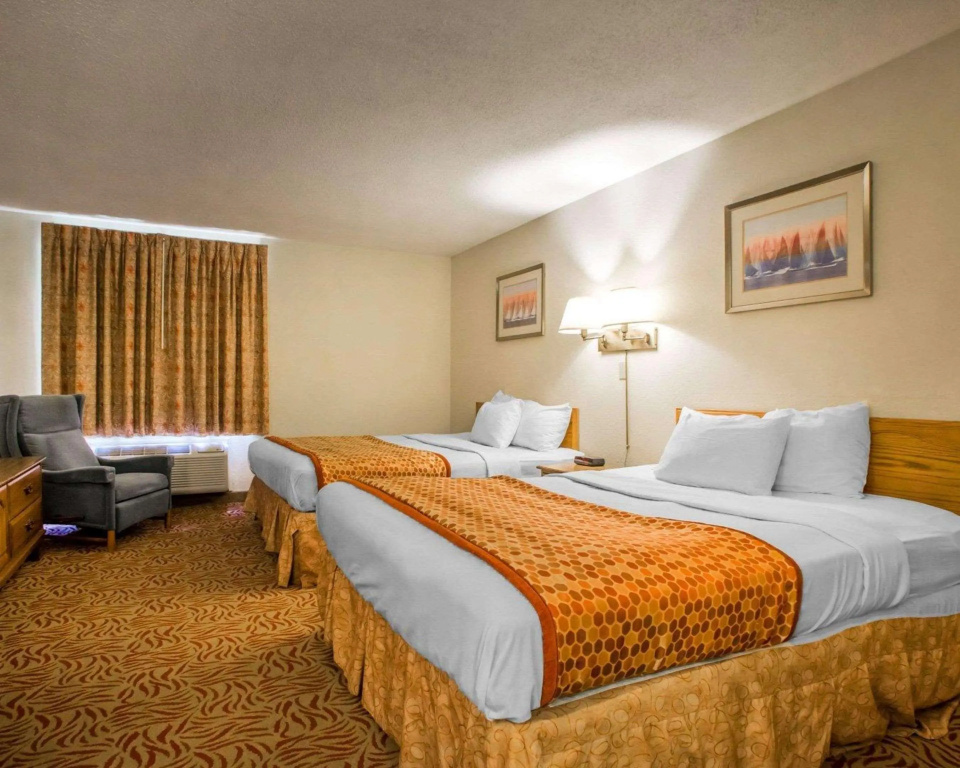 University Inn & Suites Stevens Point
