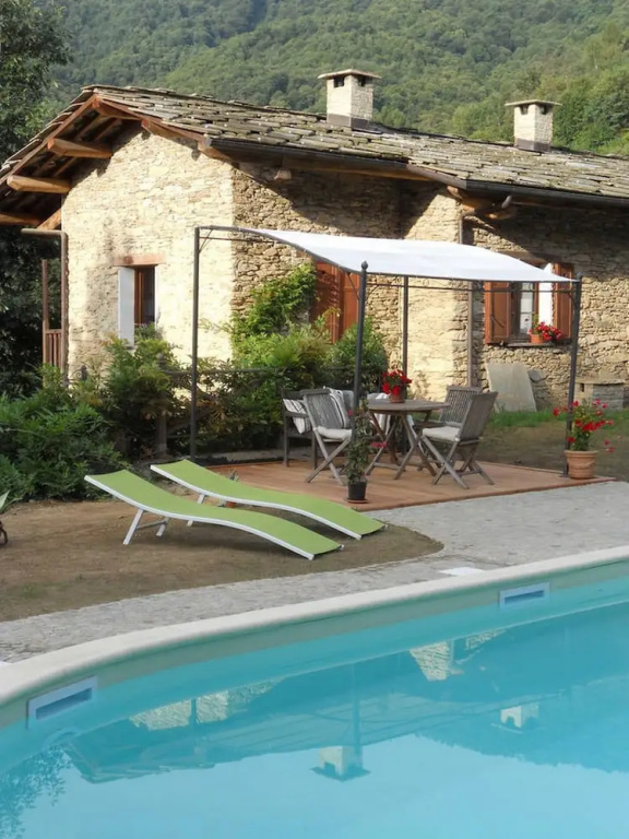 B&B Moneia