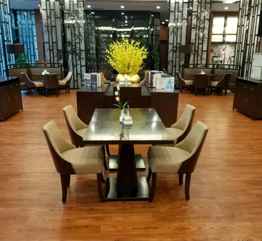 Chengdu E Hotel