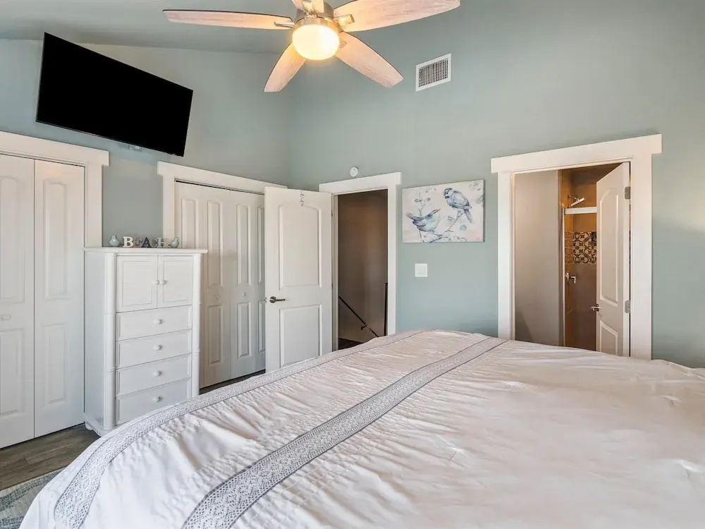 Pier Perfection K101 3 Bedroom Condo