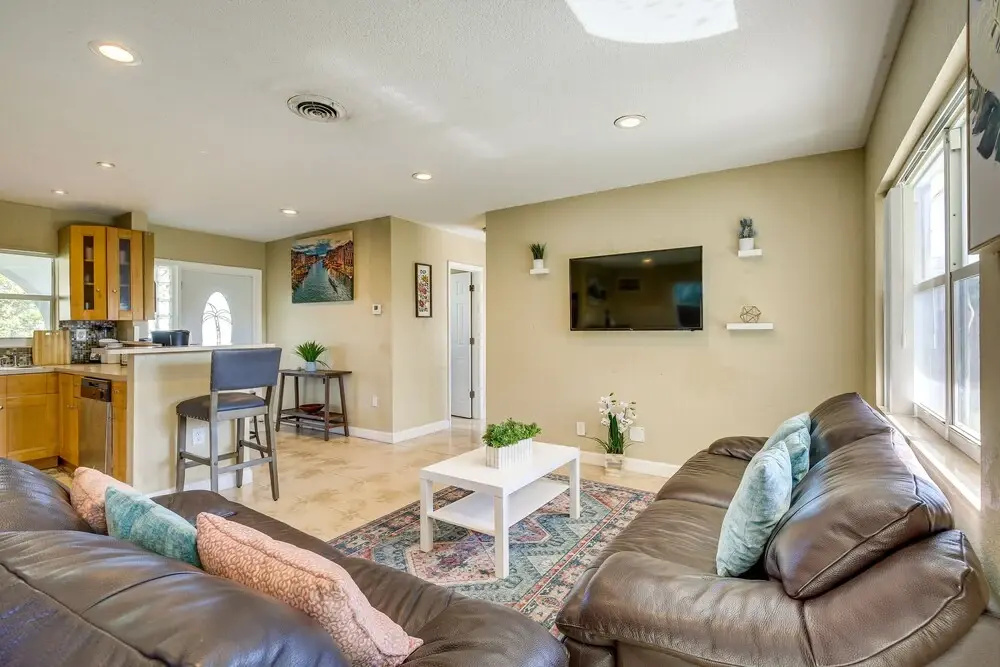 North Lauderdale Vacation Rental: 8 Mi to Beach!