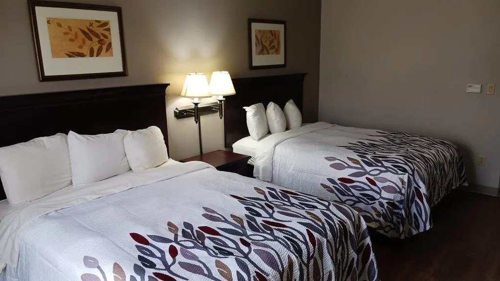 Red Roof Inn & Suites Midland