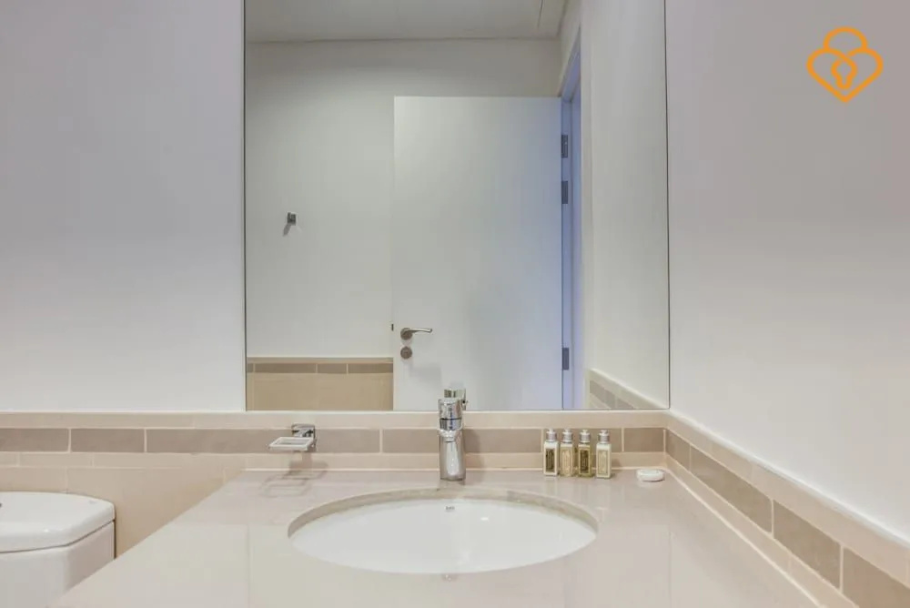 1 B/R Apt 411 Hayat Boulevard Townsquare