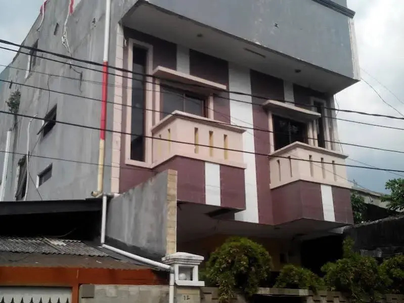 R Zuhause 1 Guest House