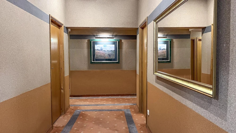 Hotel Victory Home
