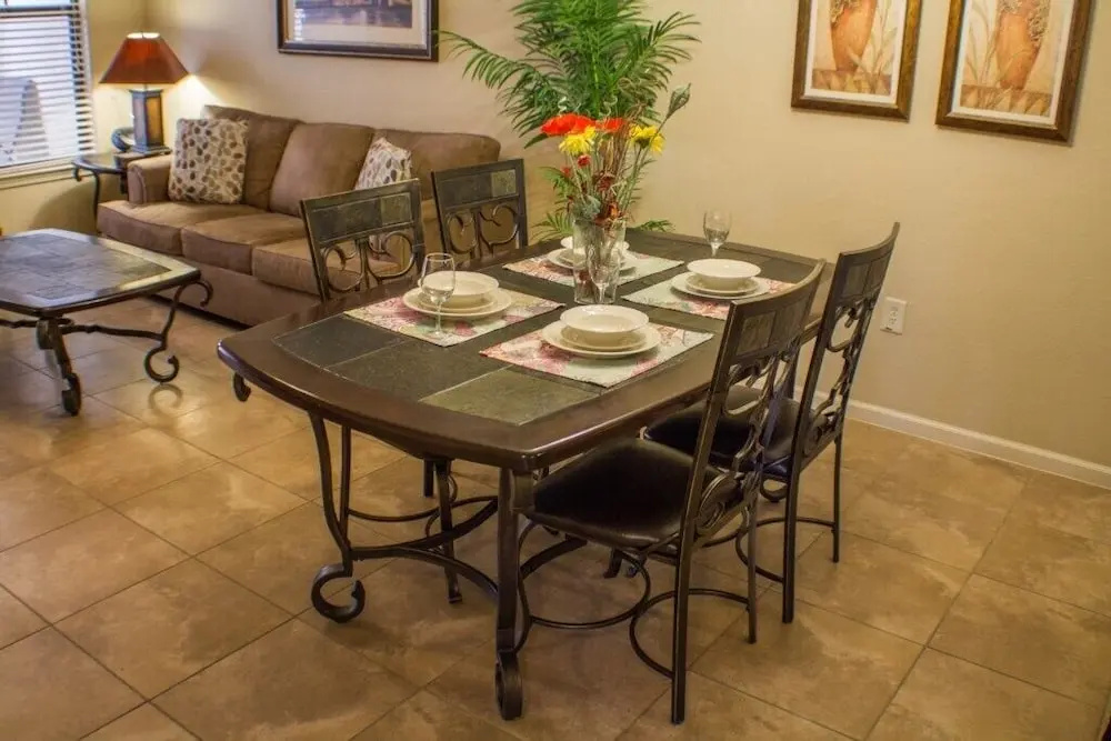 Superb 2Bed Bella Piazza Condo Nr Disney
