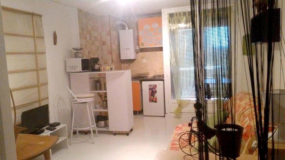 Studio in Mauguio, With Wonderful City View, Furnished Balcony and Wif