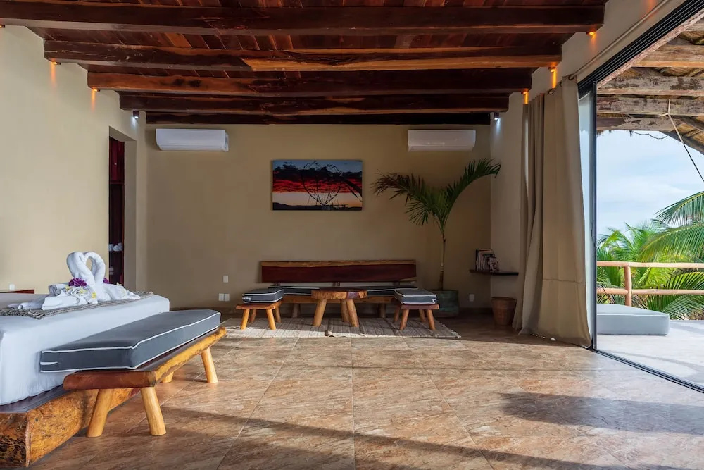 Casa Aakbal - Luxury Beach Front Villa