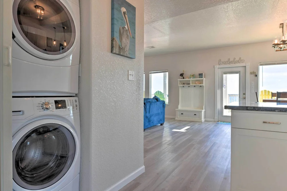 'sea Shell Chalet': Oceanfront Surfside Beach Gem