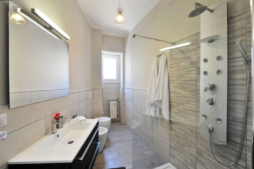 Bright and Beautiful 1 bed Flat in Lovely Area