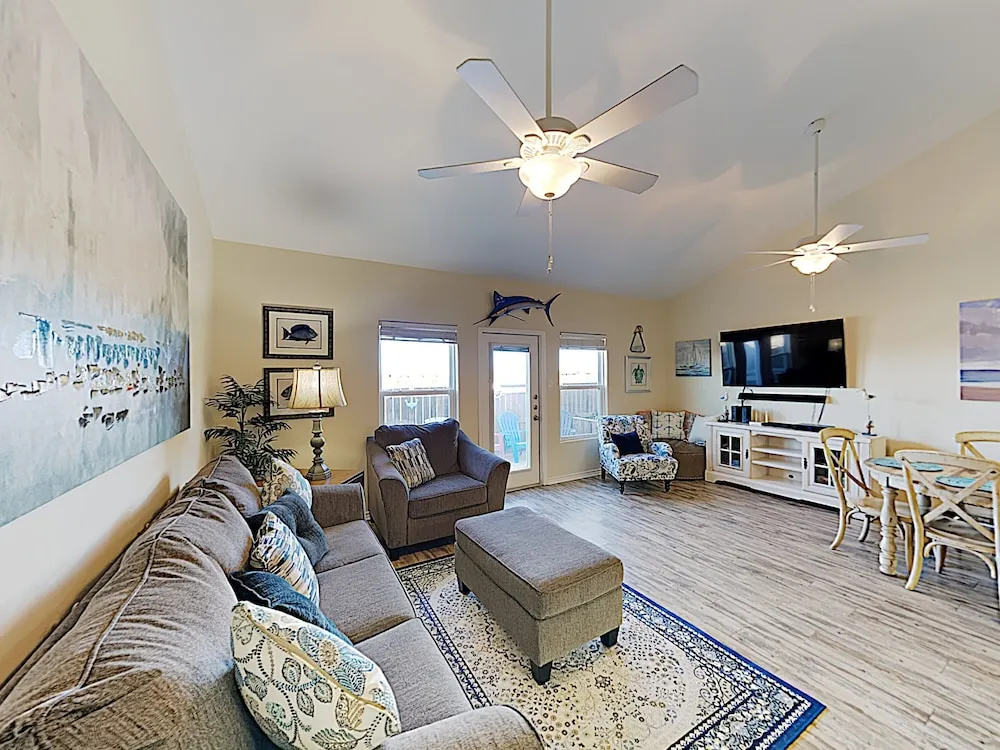 Renovated Nemo Cay Townhome W/ Pool-- Near Beach 3 Bedroom Townhouse