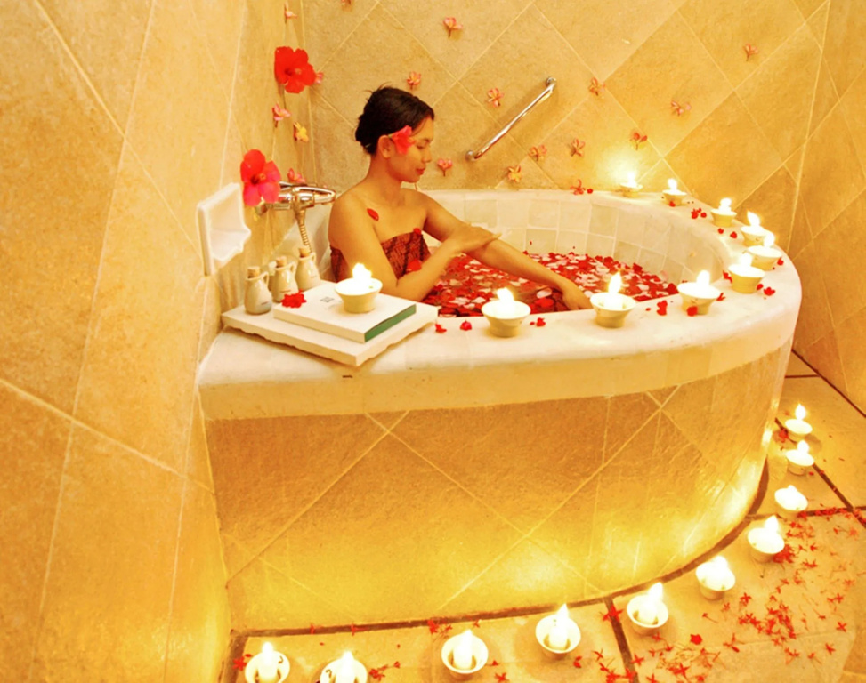 The Cakra Hotel