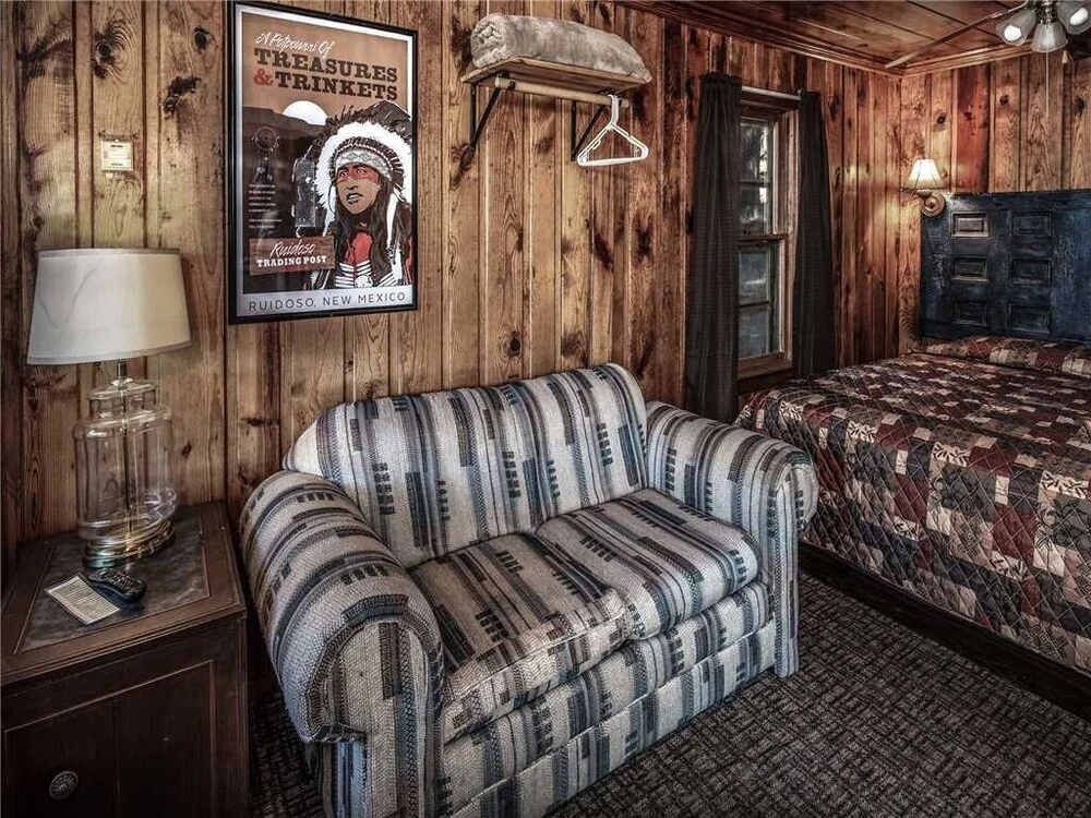 Apache Village 4, King Studio, Midtown, Sleeps 2