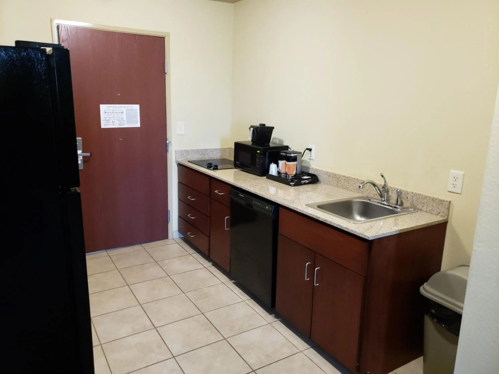 Cobblestone Inn & Suites - Holyoke