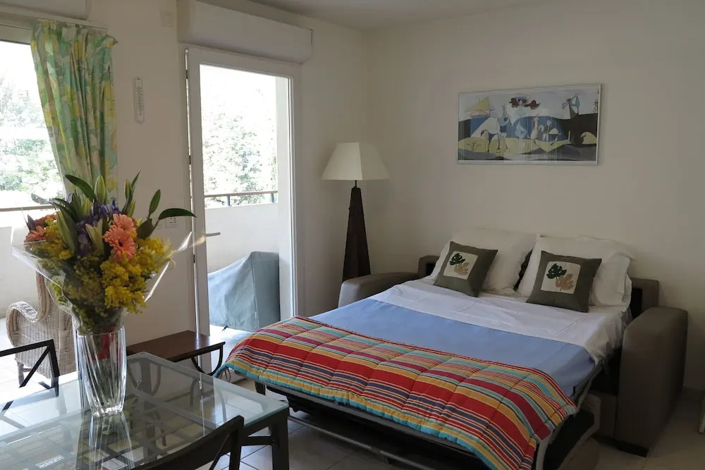 Viva Riviera Nice and Quiet 1 Bedroom with swimming pool