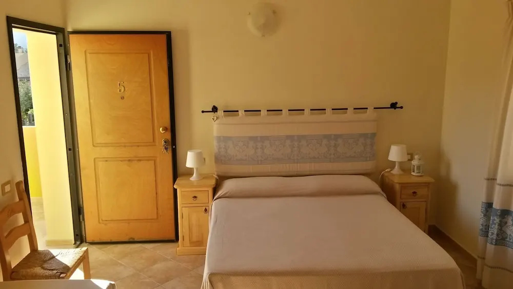 Meravisola Costa Rei Holiday Rooms