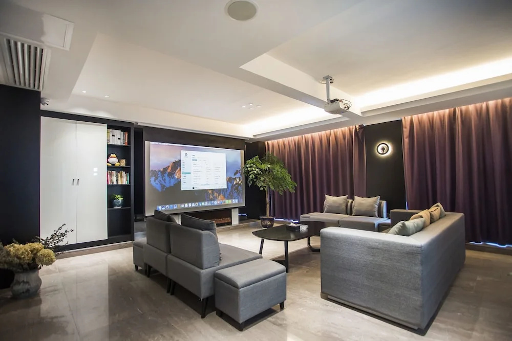 Niuguanjia Modern Hotel