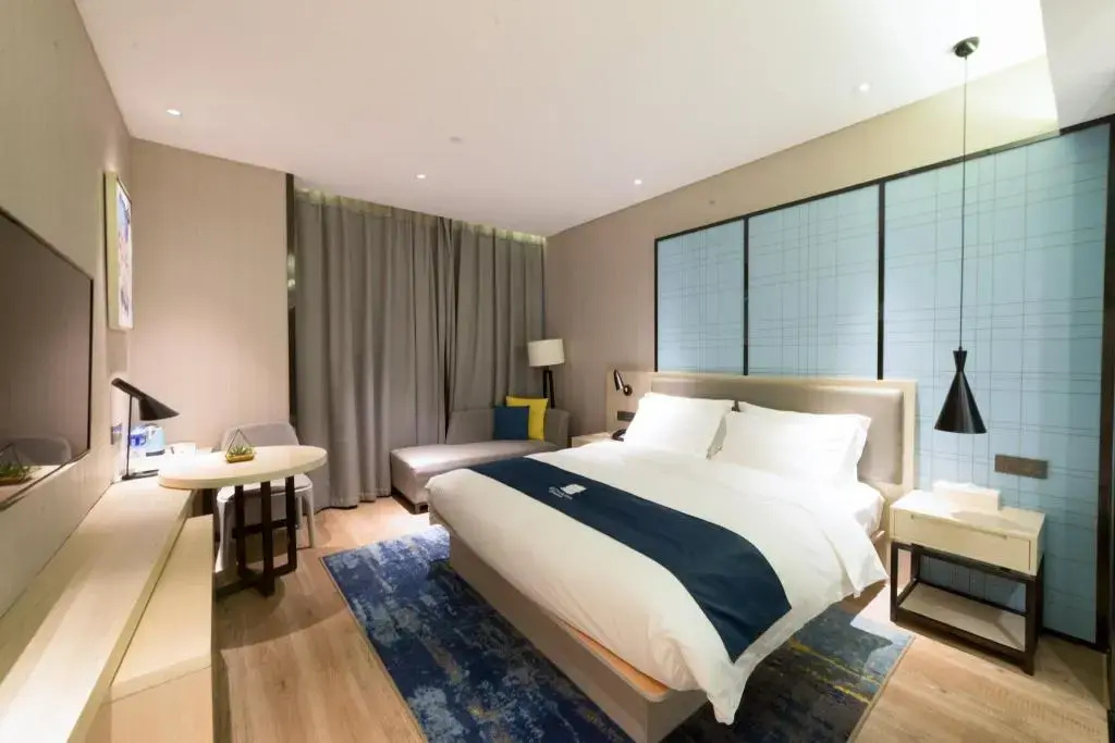 Echarm Hotel (Wuhan Jianghan Road Pedestrian Street)