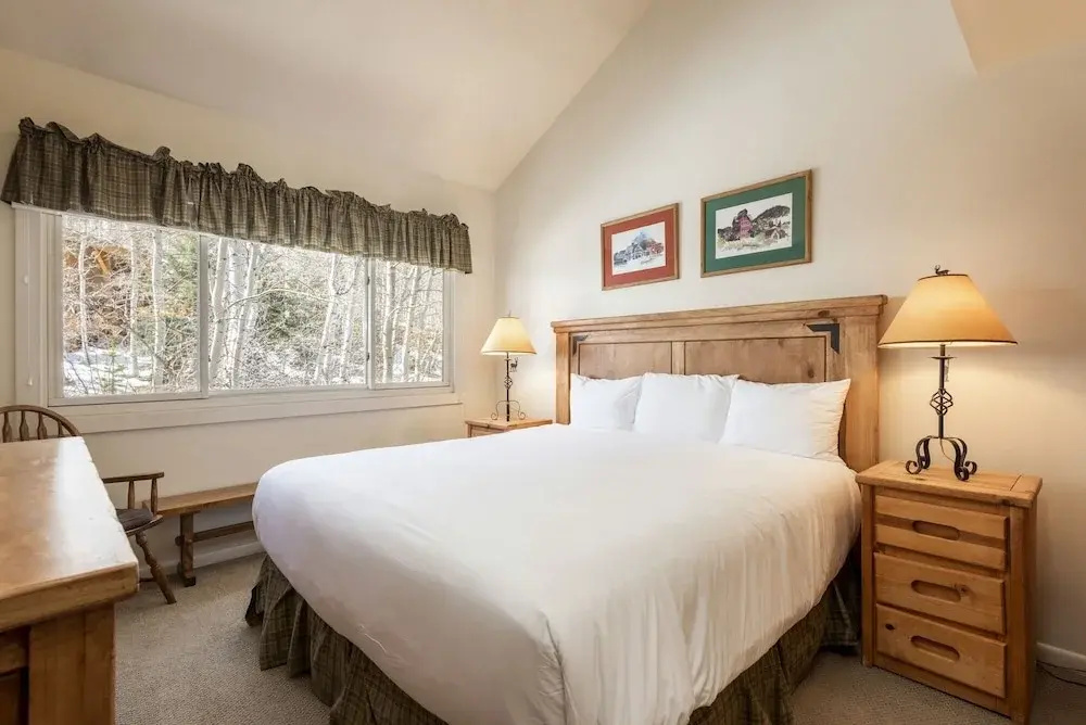 Snow Flower 154 2 Bedroom Condo by RedAwning