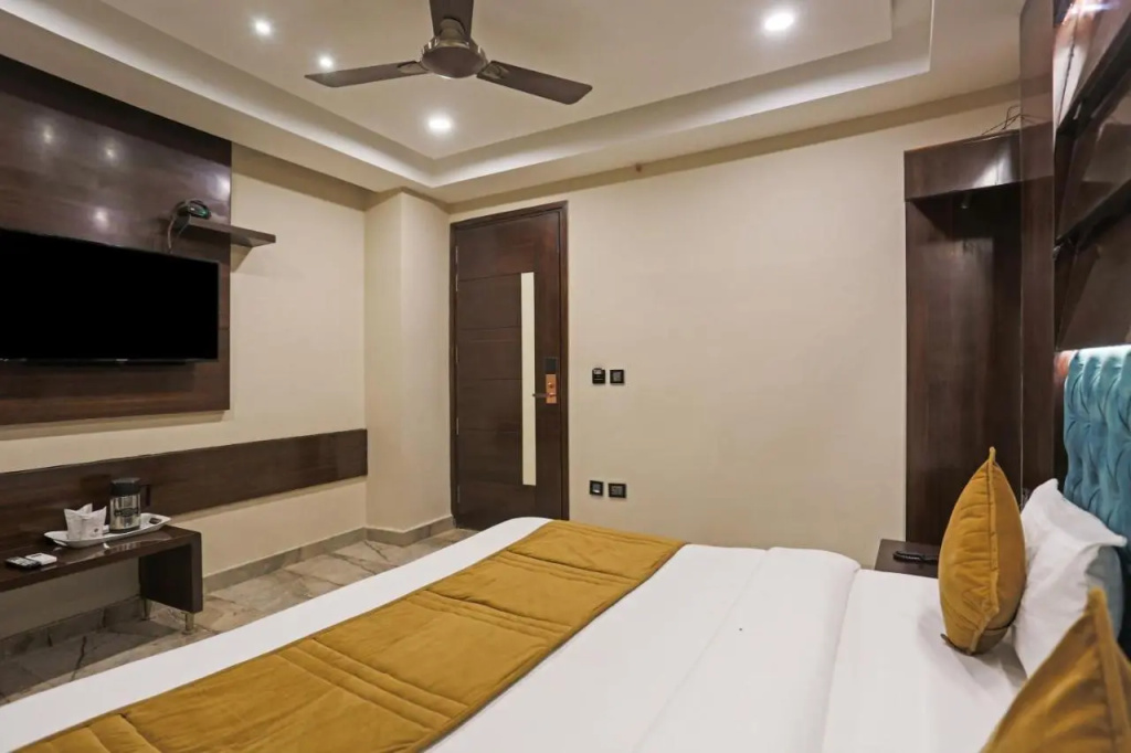 The Vanson Delite "Newly Rebuilt 2026" - Near New Delhi Station & Connaught Place