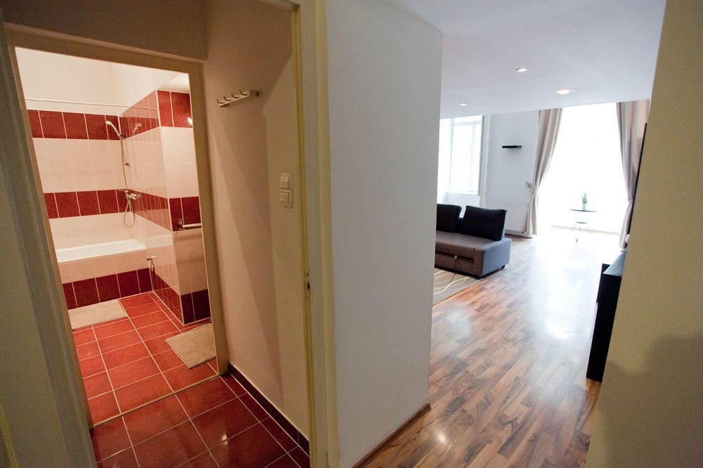 Kiraly Apartment
