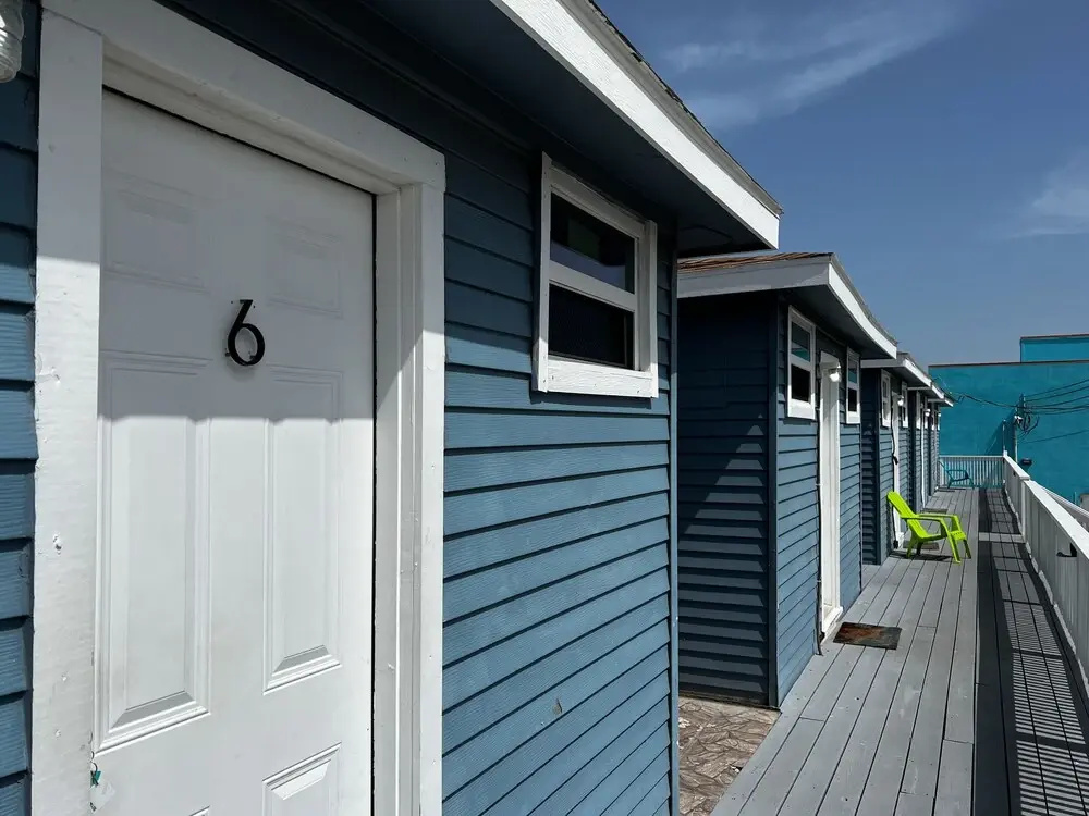 Coastal Cottage 2, Across Street from Beach