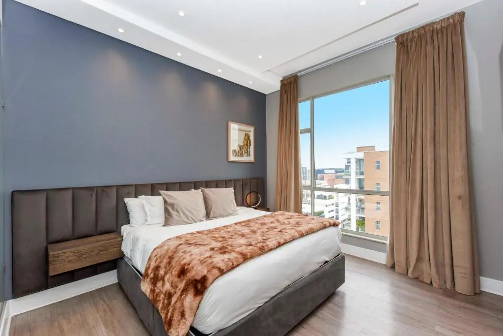 Chic 2 Bedroom Penthouse In The Heart Of Rosebank