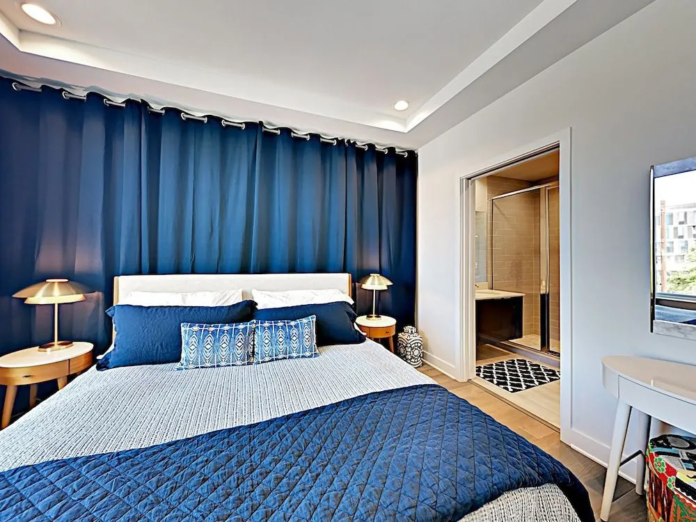 East-Side Urban Retreat Unit 263 - 2 Br Condo