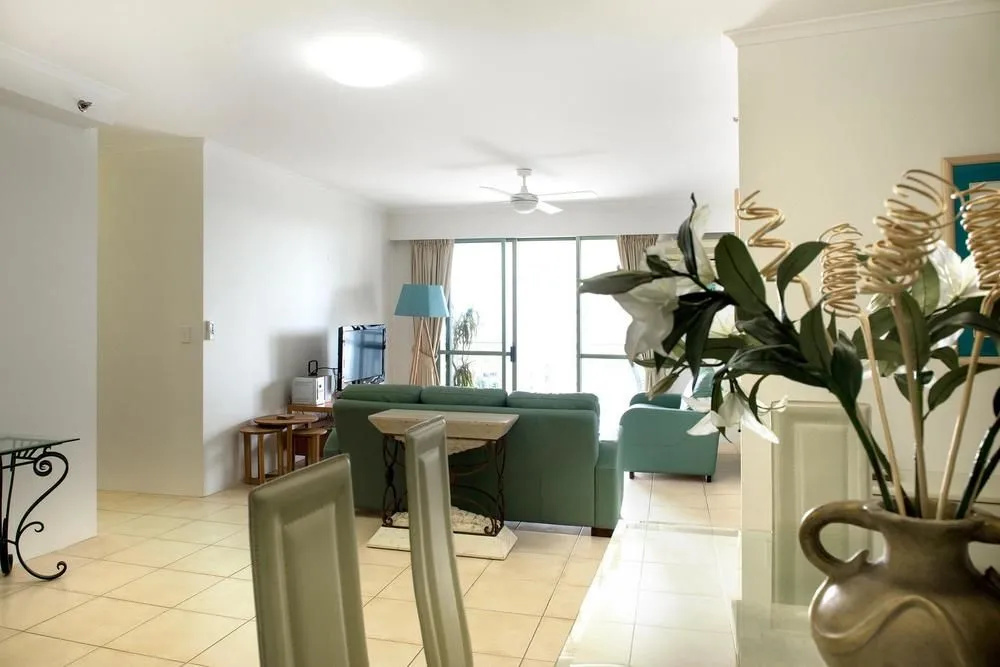 The Meriton Apartments on Main Beach