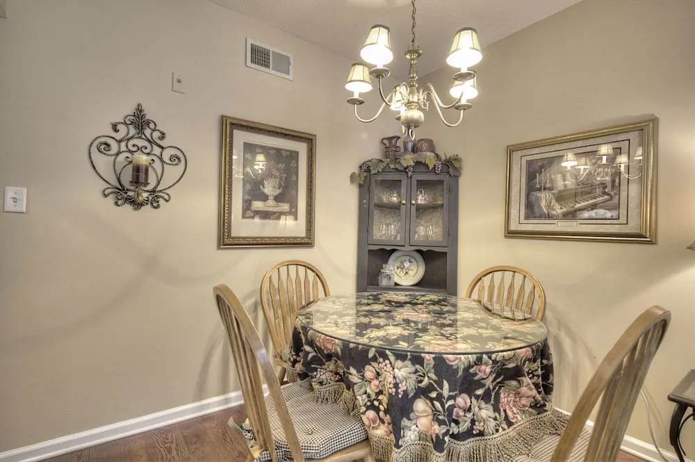 Colonial Crest 107 by Heritage Cabin Rentals