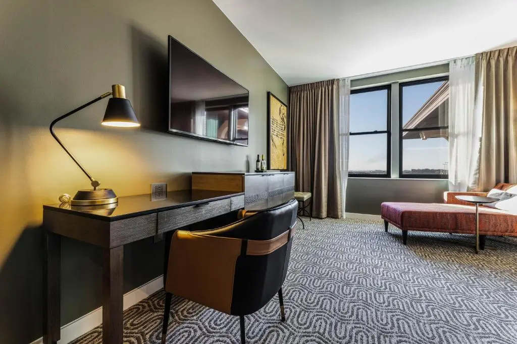 Hotel Vin, Grapevine, Autograph Collection