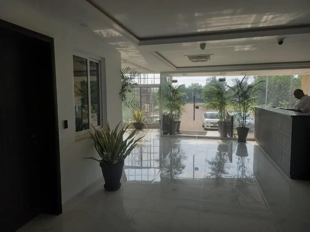 Embassy Lodge