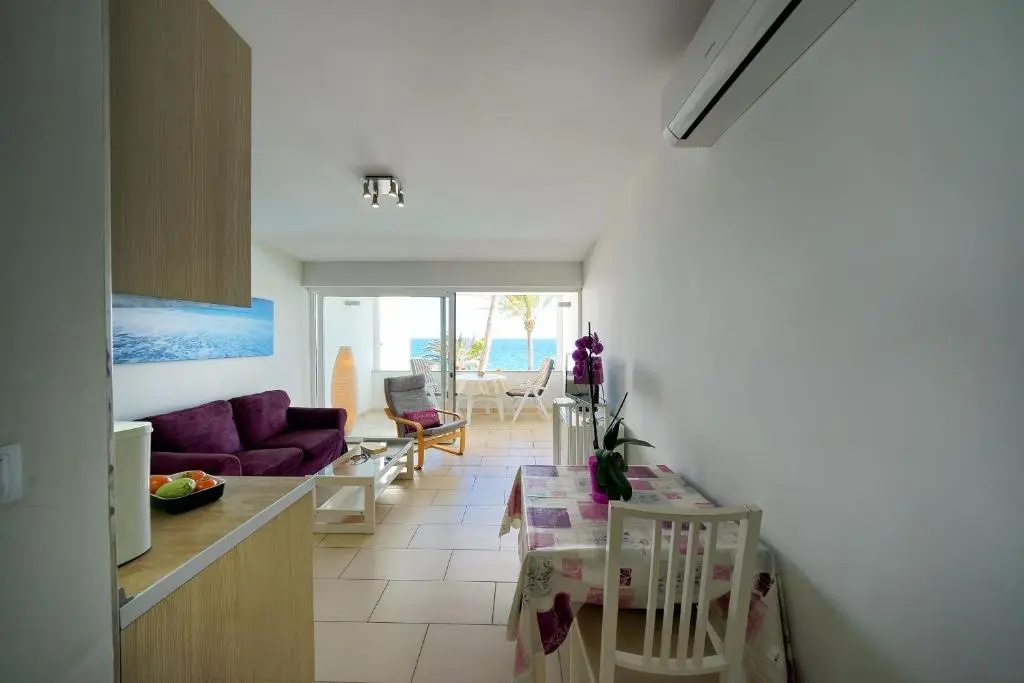 Ocean view apartments Las Flores I