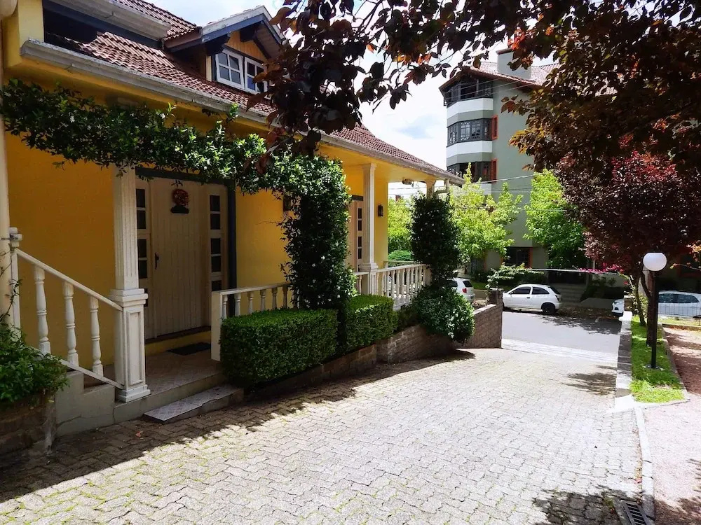 Apartamentos Sulla Collina Centro de Gramado localizado próximo da rua Coberta