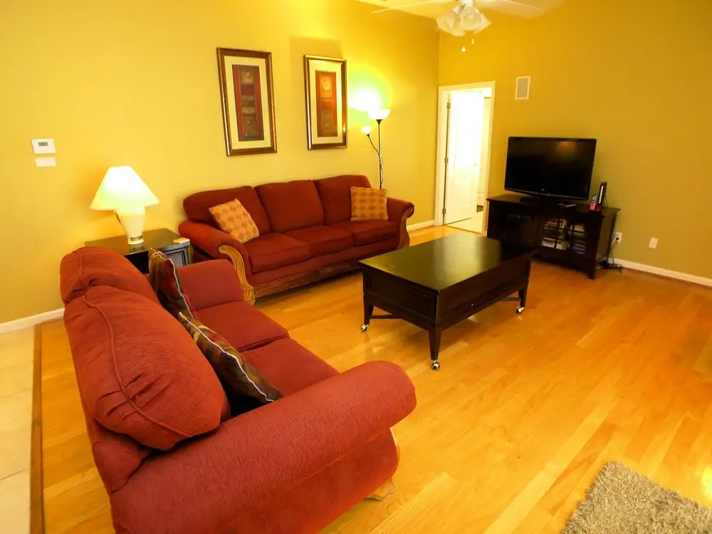 5 Bed Pool Home On Golf Community 835