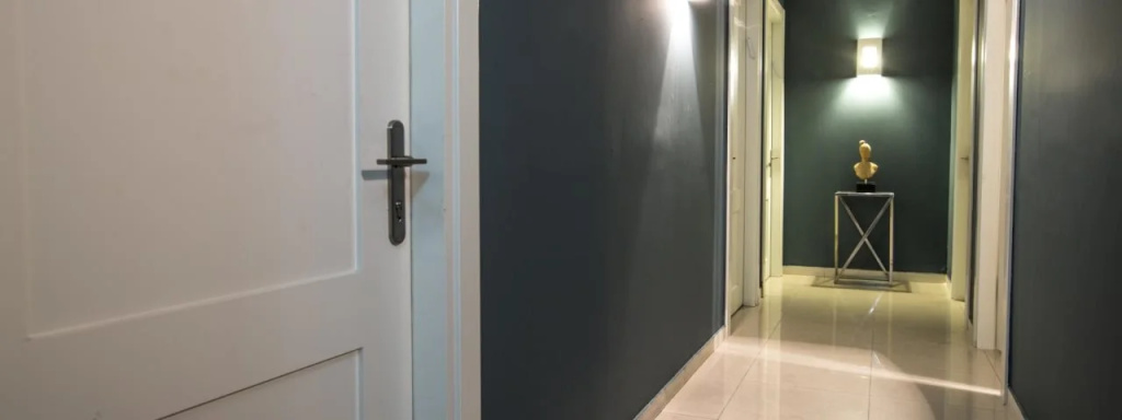 Laguardia Hotel