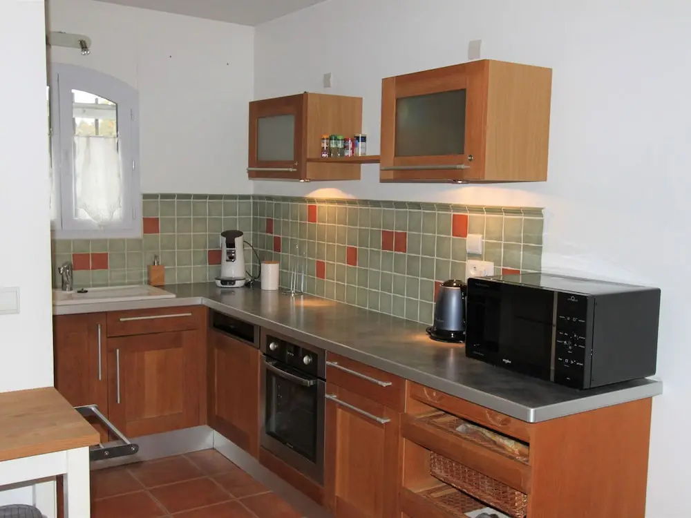 Cosy Holiday Home in Arles with Pool