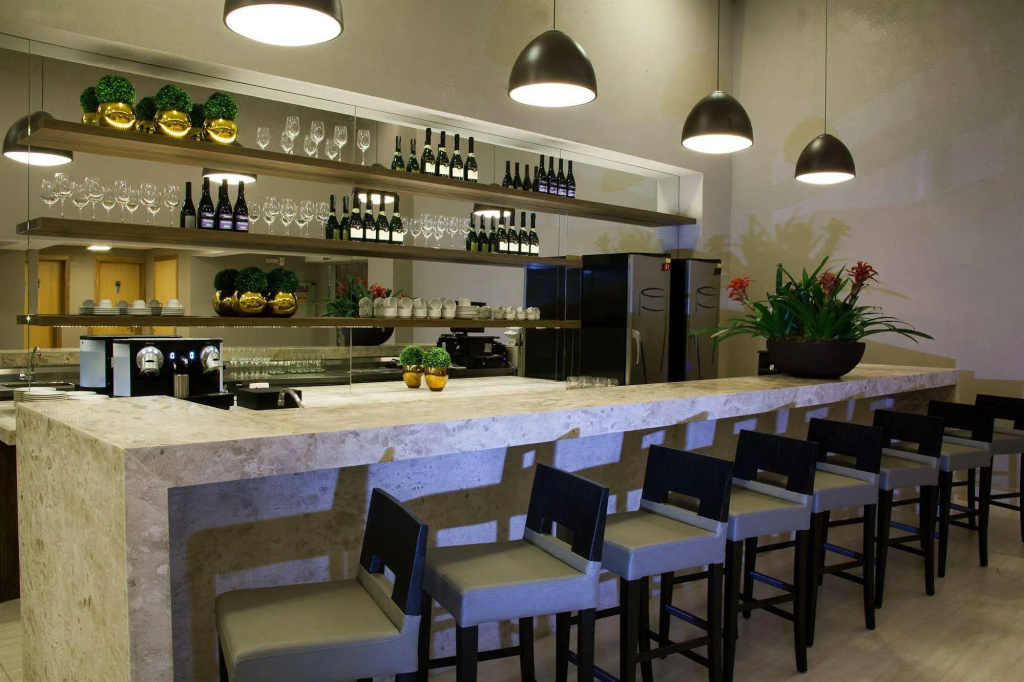 BH Raja Hotel