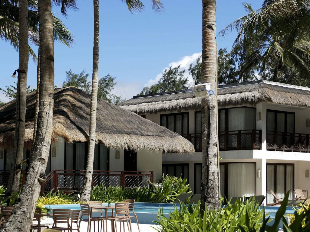 Rieseling Boracay Beach Resort